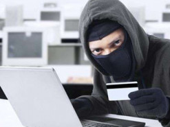 Інтернет-шахраї ошукали жінку на 46 тисяч гривень