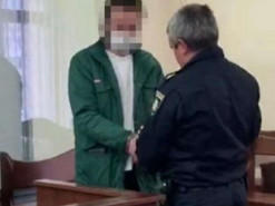 Насиловал 13-летнего крестника на камеру и продавал видео через интернет: в Киеве поймали педофила