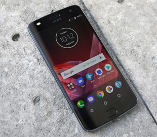 Смартфон Moto Z2 Play получил Android 9 Pie
