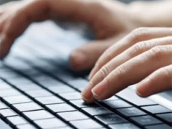 Терапевты рассказали, как работать с компьютером без боли в запястьях