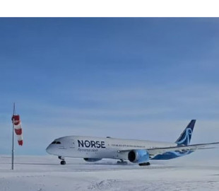 Літак Boeing 787 вперше приземлився в Антарктиді