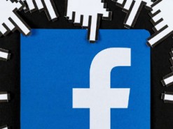 "Об этом не написало ни одно СМИ". Пользователи Facebook троллят людей, которые бездумно репостят картинки