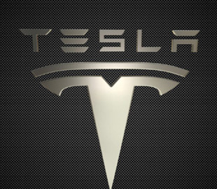 Аналитики признали зависимость цены акций Tesla от курса биткоина и призвали продать крипту