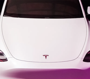 Илон Маск научил Tesla «лихачить» на автопилоте