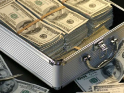 Не Безос і не Маск: Forbes назвав найбагатшу людину світу