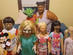 Жінка побралася з лялькою-зомбі та показала, як виховує з нею сімох дітей