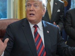 Россия и Китай прослушивают iPhone Трампа