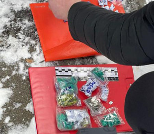 Пошел на почту, а попал в СИЗО. Харьковчанину грозит срок из-за обычной посылки