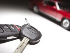 Двоє українців переказали шахраям понад 400 тис. грн за неіснуючі авто