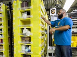 Amazon научила роботов не подходить близко к людям