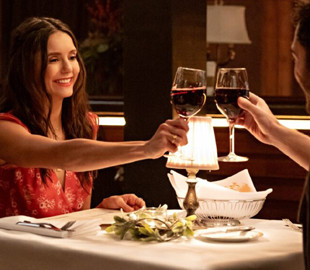 Netflix выпустил первый трейлер ромкома «Неуловимый аромат любви»