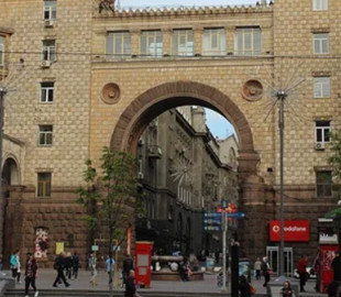 У мережі показали, який вигляд мала найдорожча вулиця Києва в 1980-х роках. Фото