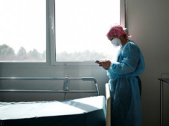 Франция намерена развернуть приложение для контроля социальной дистанции до 2 июня