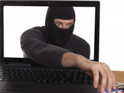 Женщина перечислила мошенникам 17 тысяч гривен за виртуальный фотоаппарат