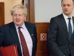 Російські хакери зламали і виклали у відкритий доступ переписку Бориса Джонсона та його колег