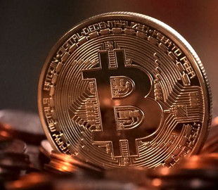 Сервис для проверки «грязных» биткоинов в даркнете приостановил работу