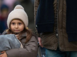 Виїзд за кордон з дитиною: чи треба дозвіл від одного з батьків та які ще є нюанси