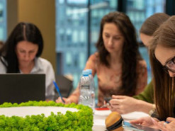 10 українок перемогли у Women Partnership Hackathon