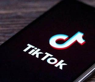 Две компании из США хотят купить американский сегмент TikTok
