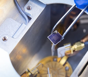 Американские учёные создали транзистор со встроенной памятью FeRAM