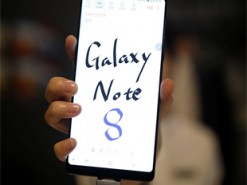 Отказ организаторов Игр-2018 вручить подарочные смартфоны Samsung участникам из КНДР и Ирана обернулся международным скандалом