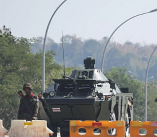 У Facebook та Instagram заблокували акаунти військових Мʼянми