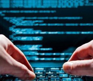 США начали первую кибероперацию против российских хакеров