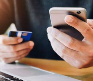 Інтернет-шахраї зламали акаунт батька та виманили у сина чималу суму грошей