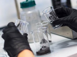 Ученые приблизились к созданию эффективных литий-серных батарей