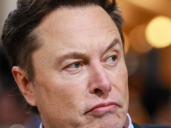 Ілон Маск чомусь замінив в Х емодзі водяного пістолета на звичайний пістолет