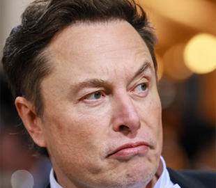 Ілон Маск чомусь замінив в Х емодзі водяного пістолета на звичайний пістолет