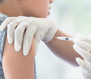 В Helsi розповіли, як “легалізувати” щеплення від COVID-19, зроблене за кордоном