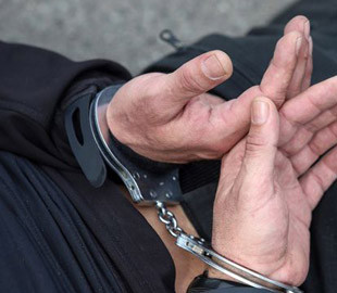 У Харкові двоє чоловіків знімали місця розташування військових, їх затримали