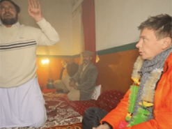 Дмитро Комаров згадав, як два роки тому пакистанські шамани напророкували йому війну та коронавірус