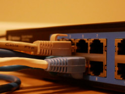 Роутери українців таємно майнять криптовалюту: все через діру в безпеці