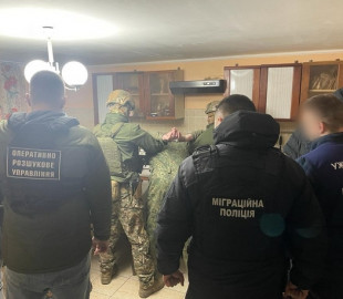 На Закарпатті прикордонники затримали організатора каналу переправлення нелегалів