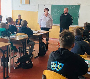 У Києві притягнули до адміністративної відповідальності батьків учня, який знущався з однокласника