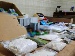 У Києві судитимуть зловмисників, які активно торгували наркотиками через месенджер