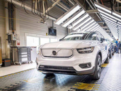 Volvo выпустила полноприводный электрический внедорожник с запасом хода более 400 км