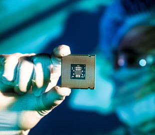 Samsung поможет Intel справиться с дефицитом 14-нм процессоров