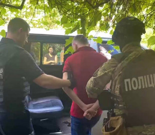 Поліцейські Київщини викрили шахраїв, які під виглядом посадовців «збирали» гроші для потреб військових