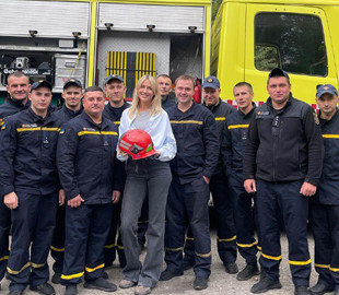 Леся Нікітюк похизувалася незвичним подарунком від рятувальників з Кривого Рогу