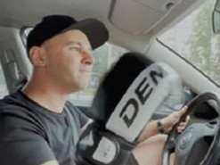 Киевский блогер и музыкант спел песню о мэре Киева