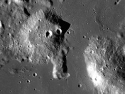 NASA изучит на Луне вулкан и рост дрожжей