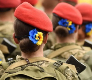 Жінок почнуть ставити на військовий облік: у чому буде відмінність від мобілізації чоловіків
