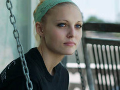 Героиня фильма Netflix о сексуальном насилии покончила с собой