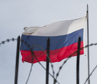 ЕС може зняти санкції з низки росіян: Bloomberg розкрив причину