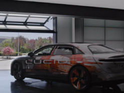 Озвучена дата премьеры главного конкурента Tesla Model S