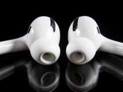 Apple обновила прошивку своих наушников AirPods Pro