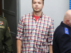 "Спецслужбы добились от Протасевича всего, чего хотели". Политолог – о том, что значит перевод активиста под домашний арест